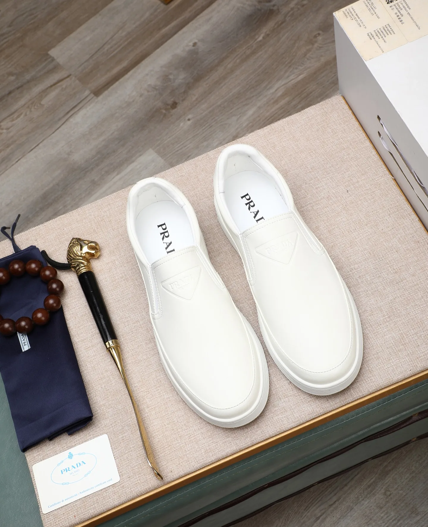 Men's men's shoes 💰440 🌹🌹[PRADA—Prada] latest model 🙈original replica! 👟👟👟Available here. The workmanship is top-notch. The upper is made of Italian 🇮🇹Imported calfskin. ❗️Breathable genuine leather lining @Suitable for travel. The original version has an enlarged engraved sole, making it suitable for all kinds of travels, showing low-key luxury. Let quality speak for itself. Color: Size: 38-44